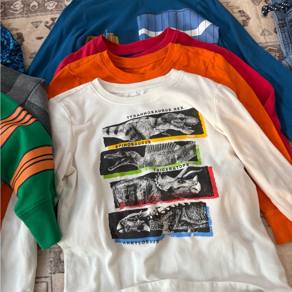 Boys 4T clothing bundle - Picture 5 of 12